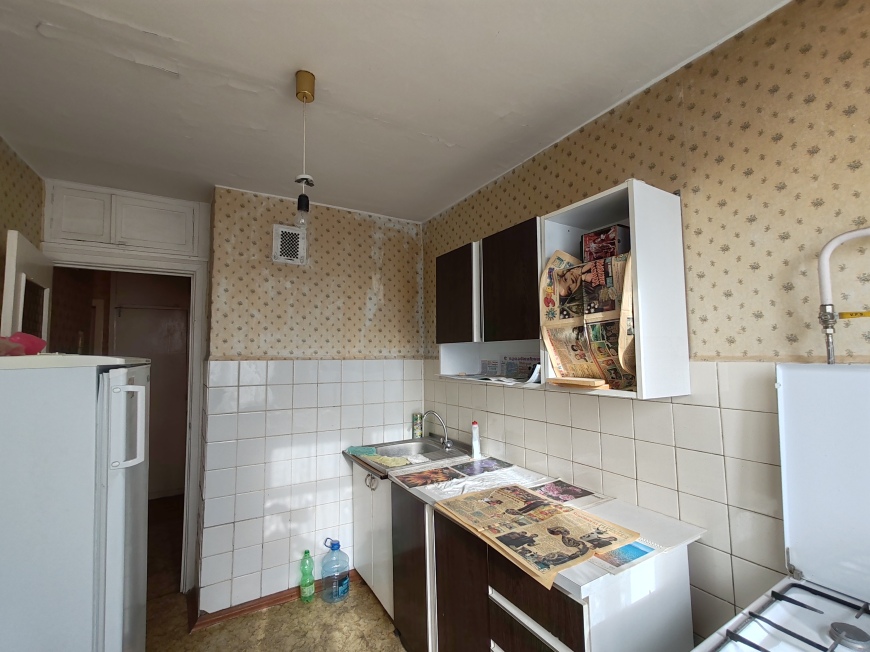 Трёшка на 2 этаже в микрорайоне. Без ремонта.