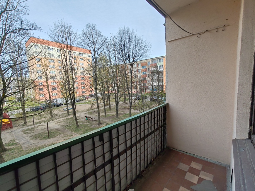 Трёшка на 2 этаже в микрорайоне. Без ремонта.