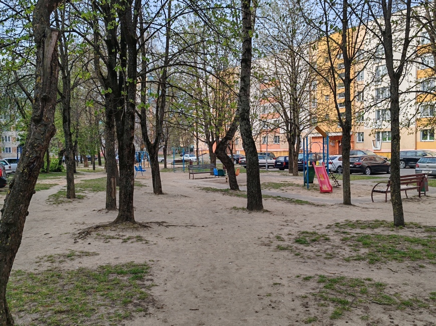 Трёшка на 2 этаже в микрорайоне. Без ремонта.