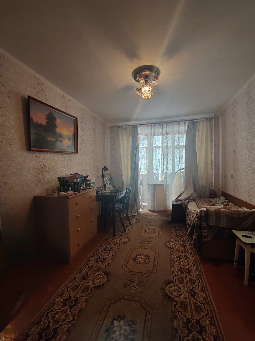 Трёхкомнатная квартира на Горбатова