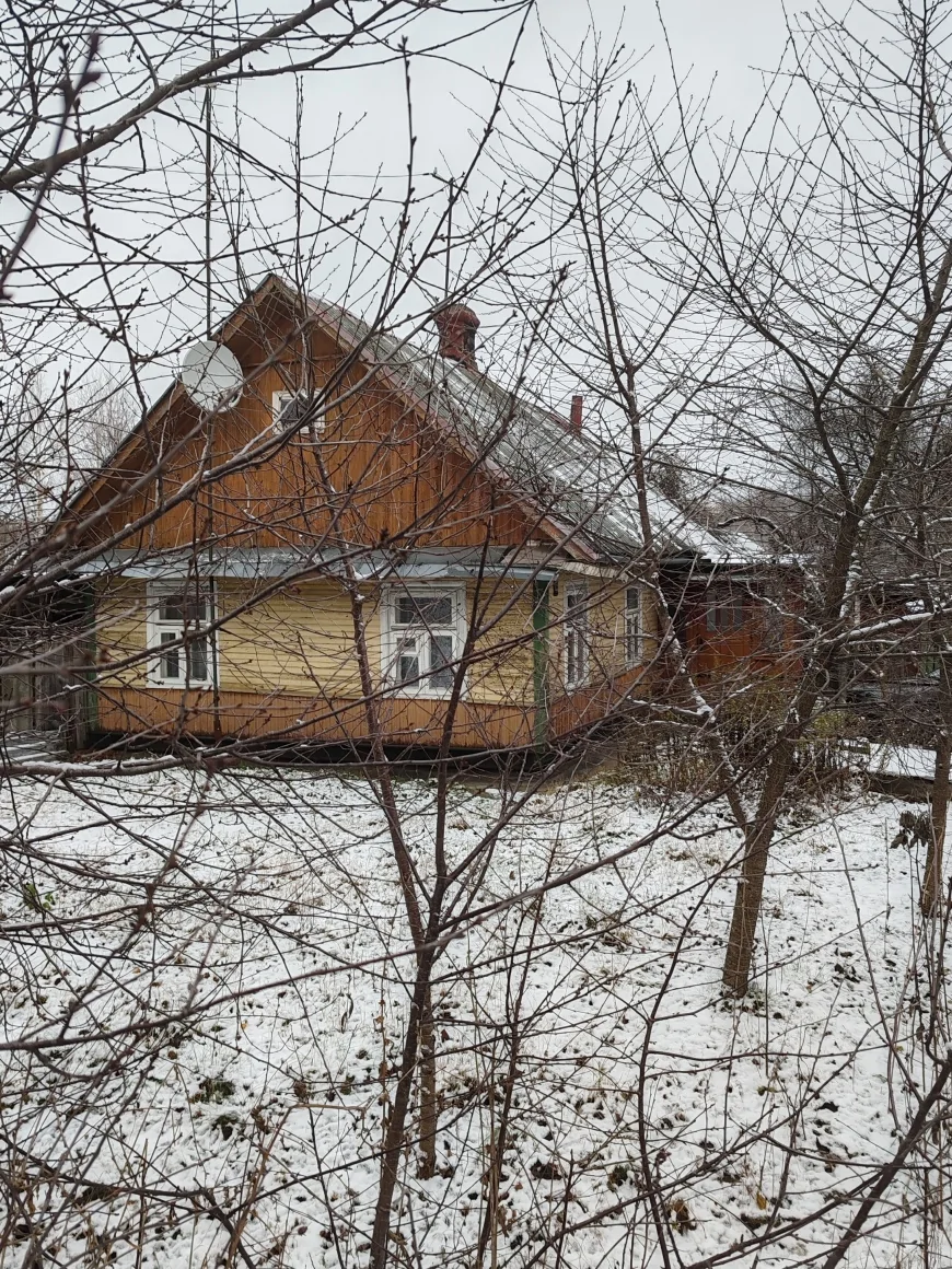 Продаётся дом с большим участком