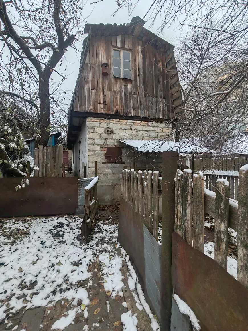 Продаётся дом с большим участком