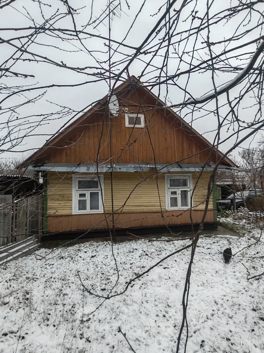 Продаётся дом с большим участком