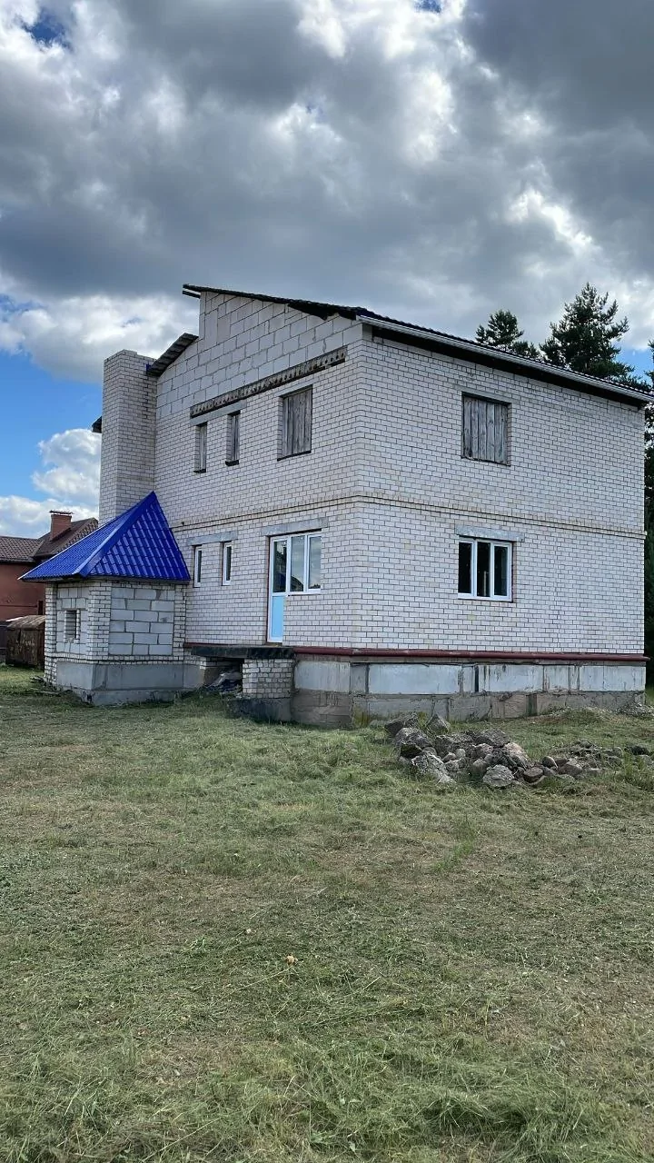 Дом (незавершенное строение) по пер.Барановичскому