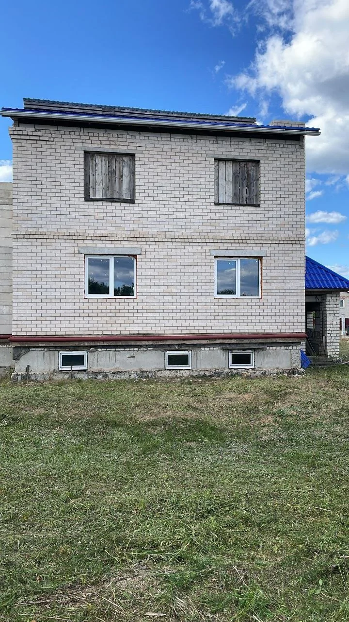 Дом (незавершенное строение) по пер.Барановичскому