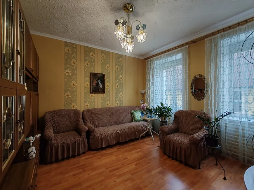 Квартира в двухквартирном доме (1 этаж)
