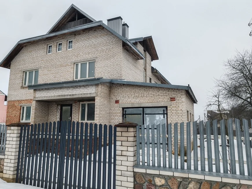 Дом под отделку в Южном