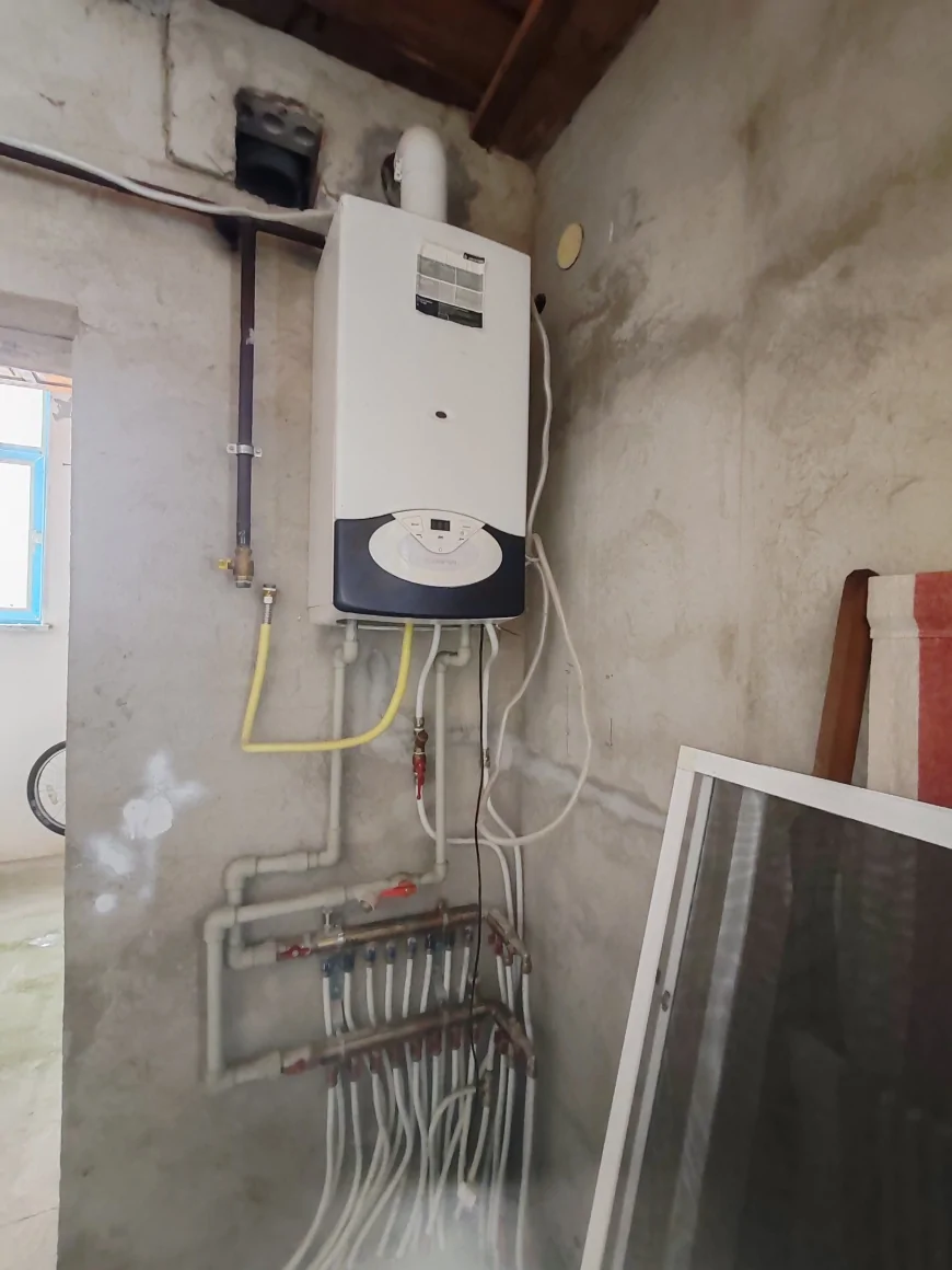 Два современных дома на одном участке