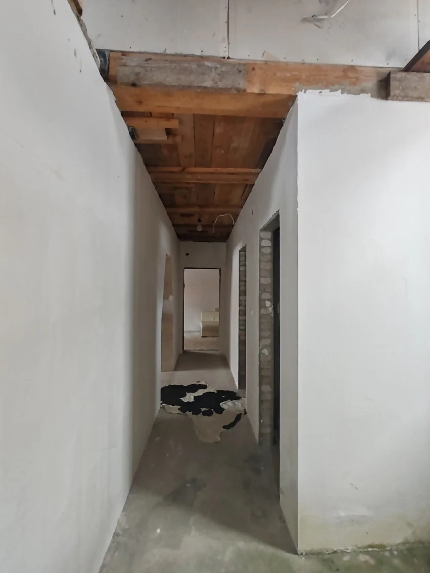 Два современных дома на одном участке