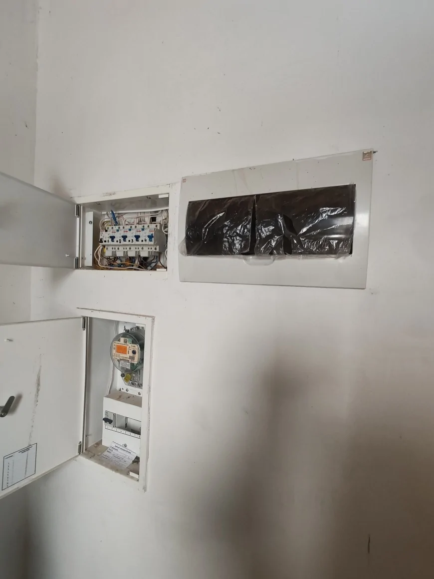 Два современных дома на одном участке