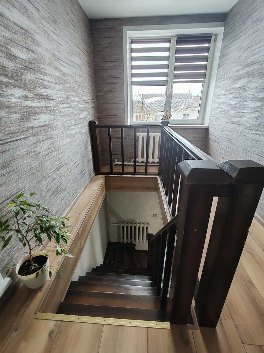 Два современных дома на одном участке