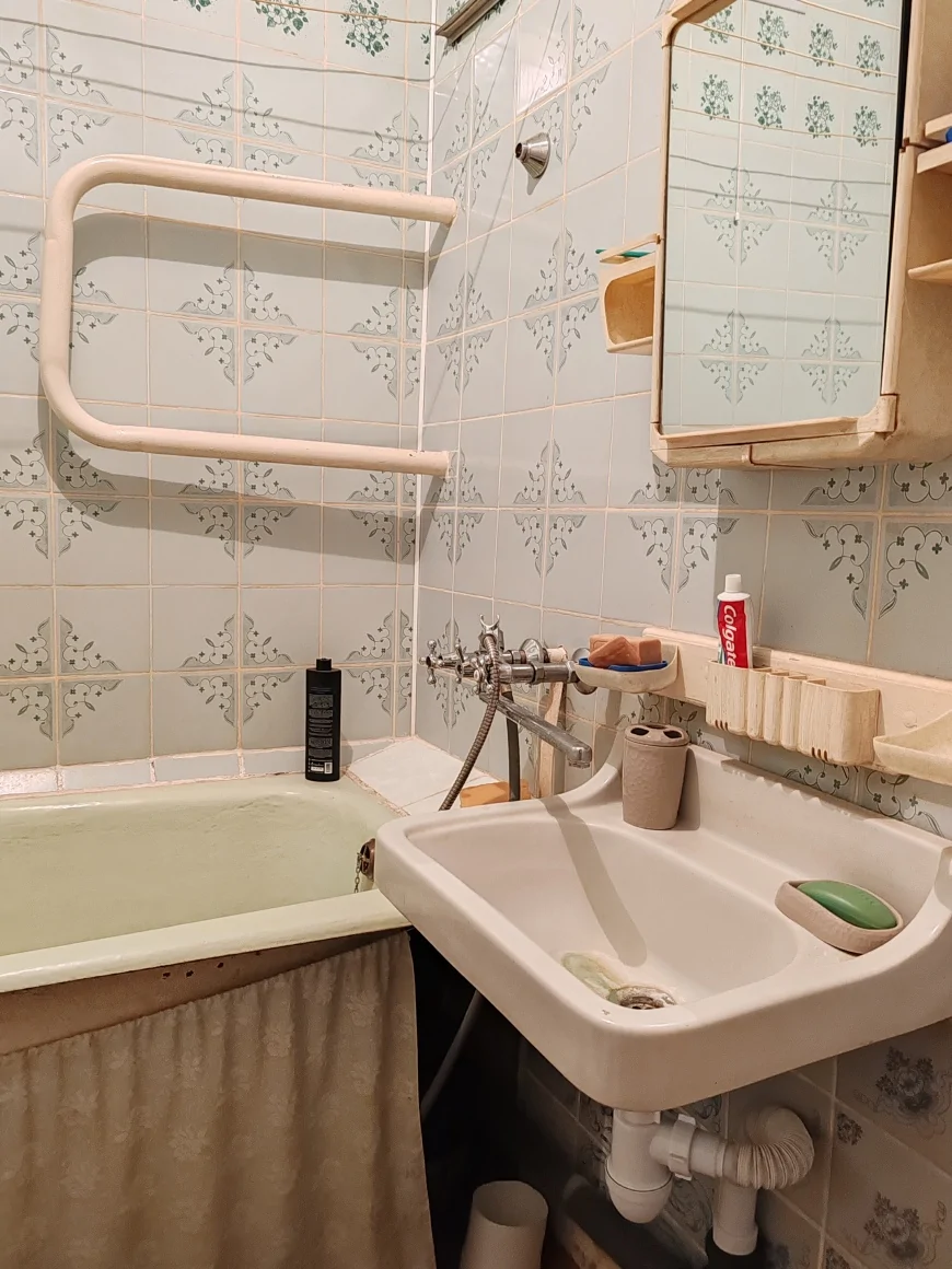 Трёхкомнатная квартира с большой кухней