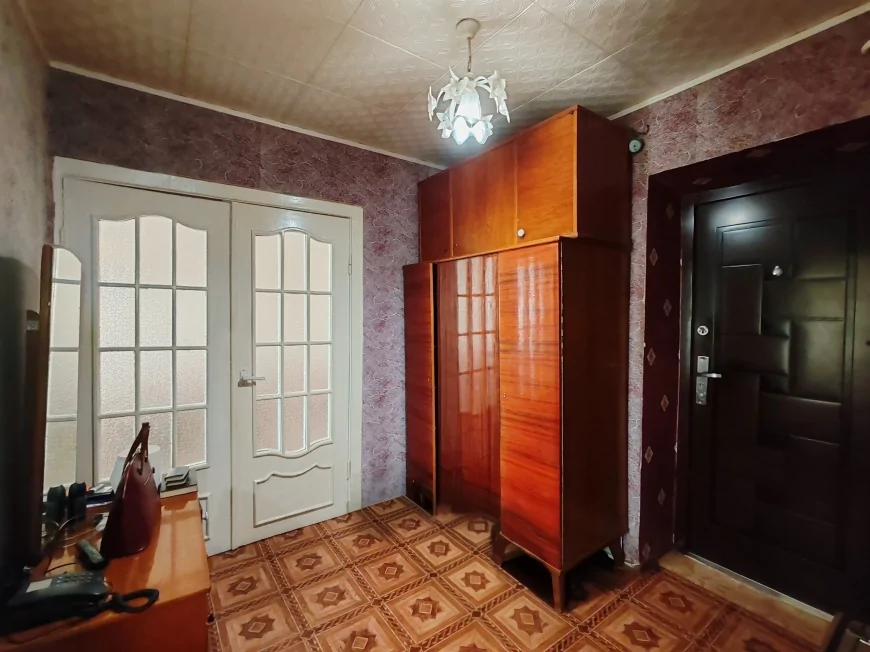 Трёхкомнатная квартира с большой кухней