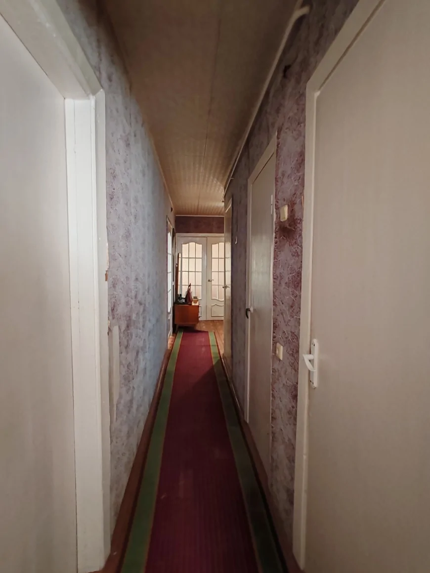 Трёхкомнатная квартира с большой кухней