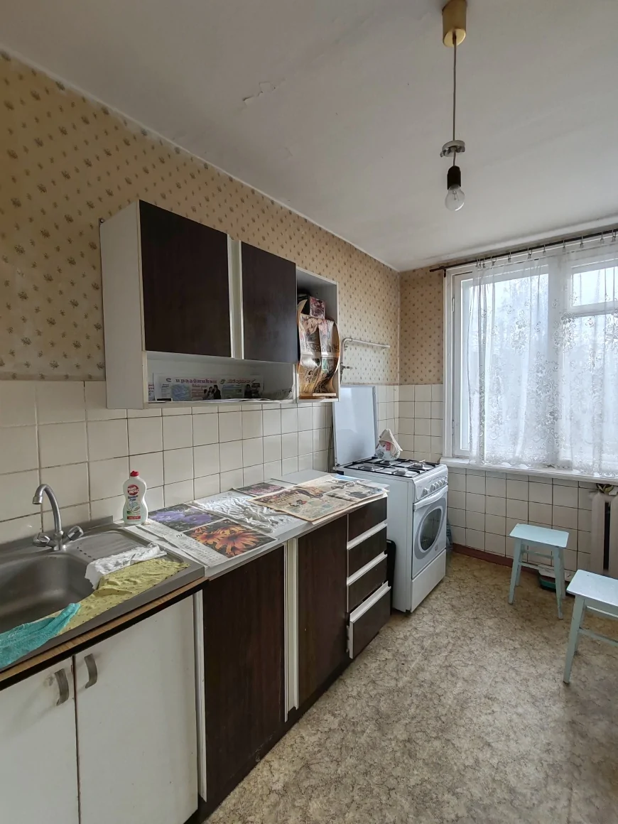 Трёшка на 2 этаже в микрорайоне. Без ремонта.