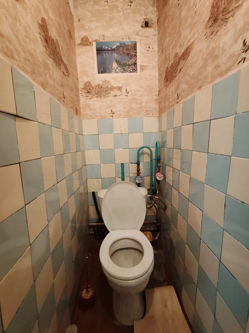 Трёшка на 2 этаже в микрорайоне. Без ремонта.