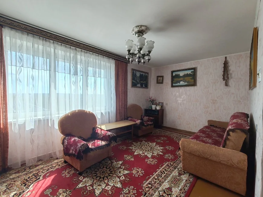 Большая трёхкомнатная квартира