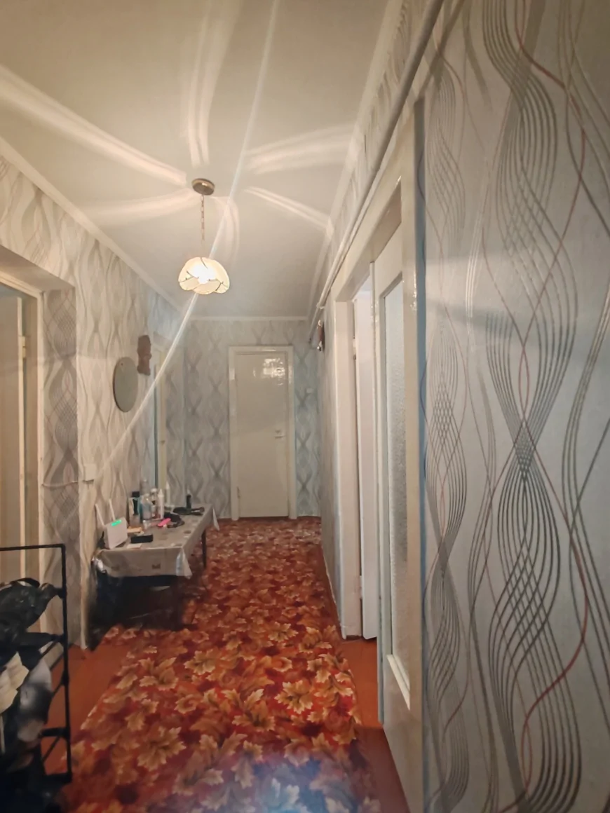 Трёхкомнатная квартира на Горбатова